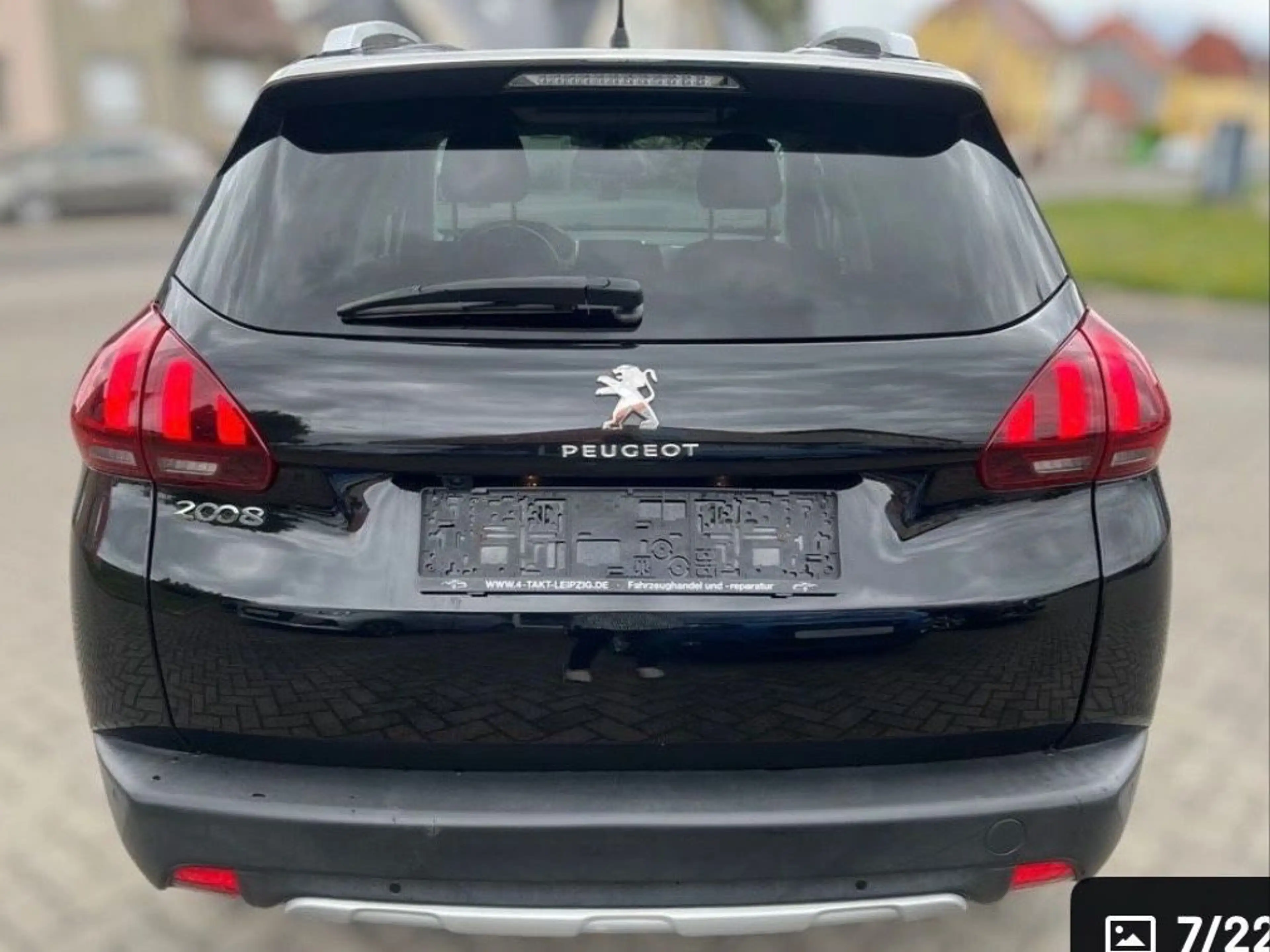 Peugeot 2008 1.2 PureTech Allure*Kamera*Automatik*DAB* — photo 8