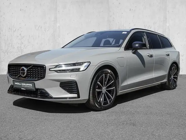 Volvo V60 view 2