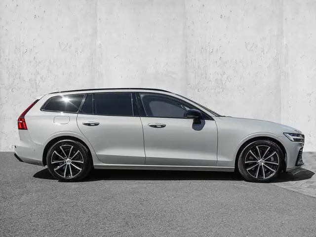 Volvo V60 view 5
