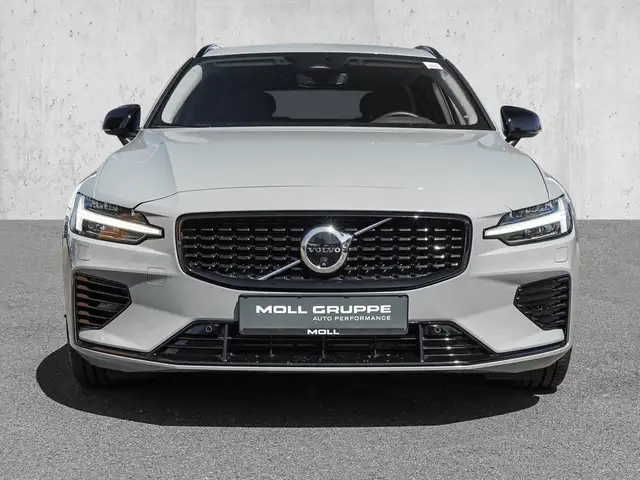 Volvo V60 view 3