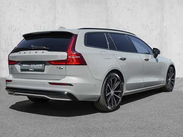 Volvo V60 view 4