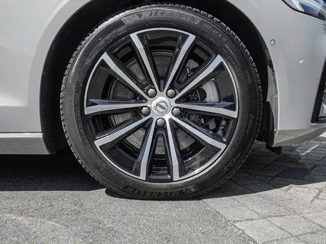 Volvo V60 view 7