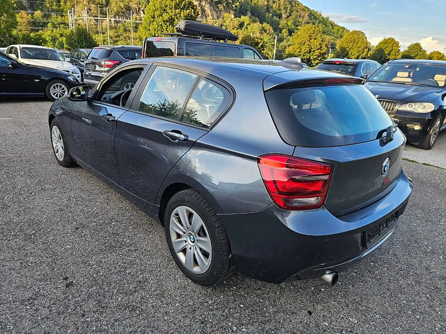 BMW 116 116i Grau - 2