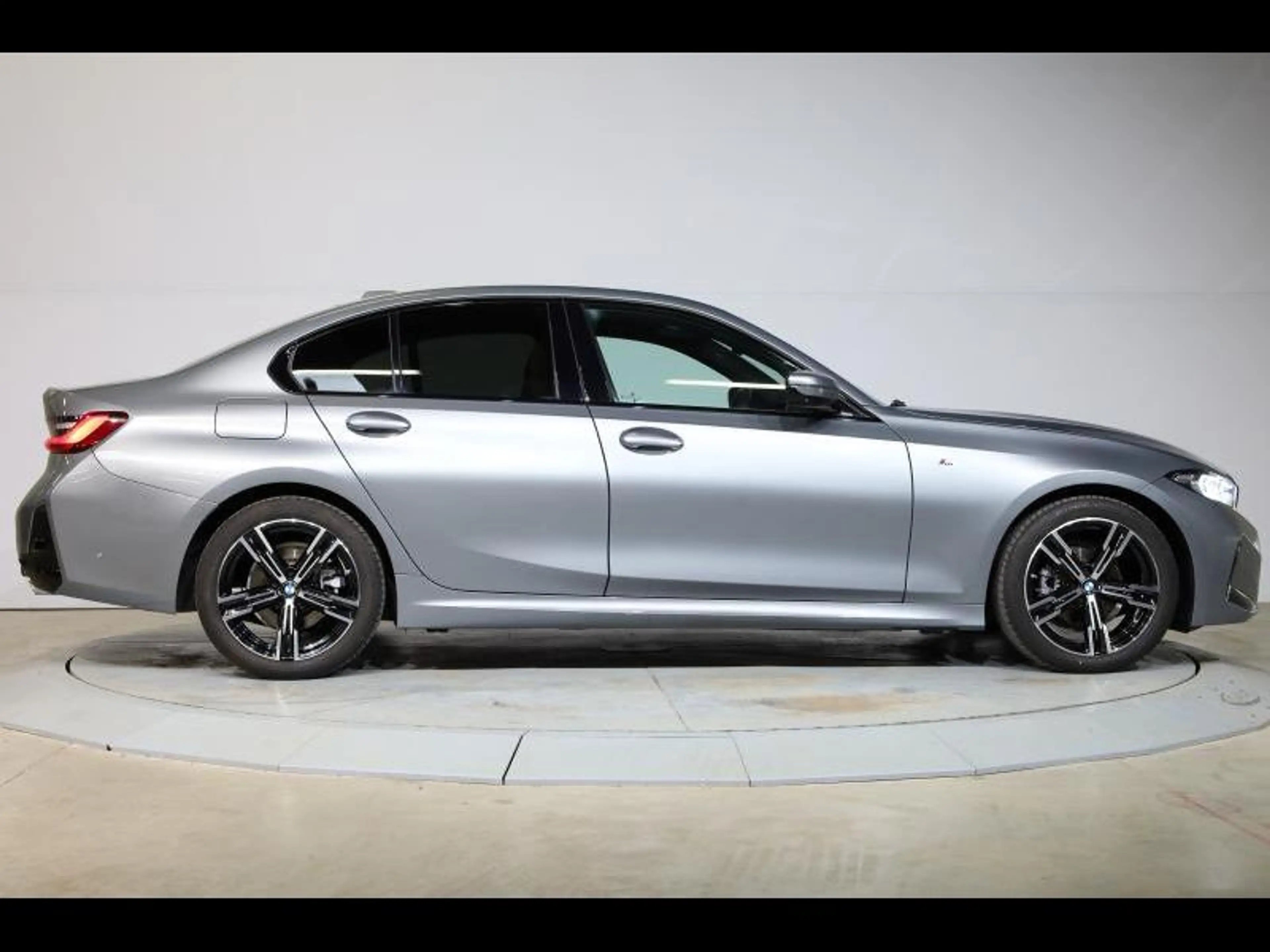BMW 318 i Berline Kit M Sport 318i Berline — photo 4