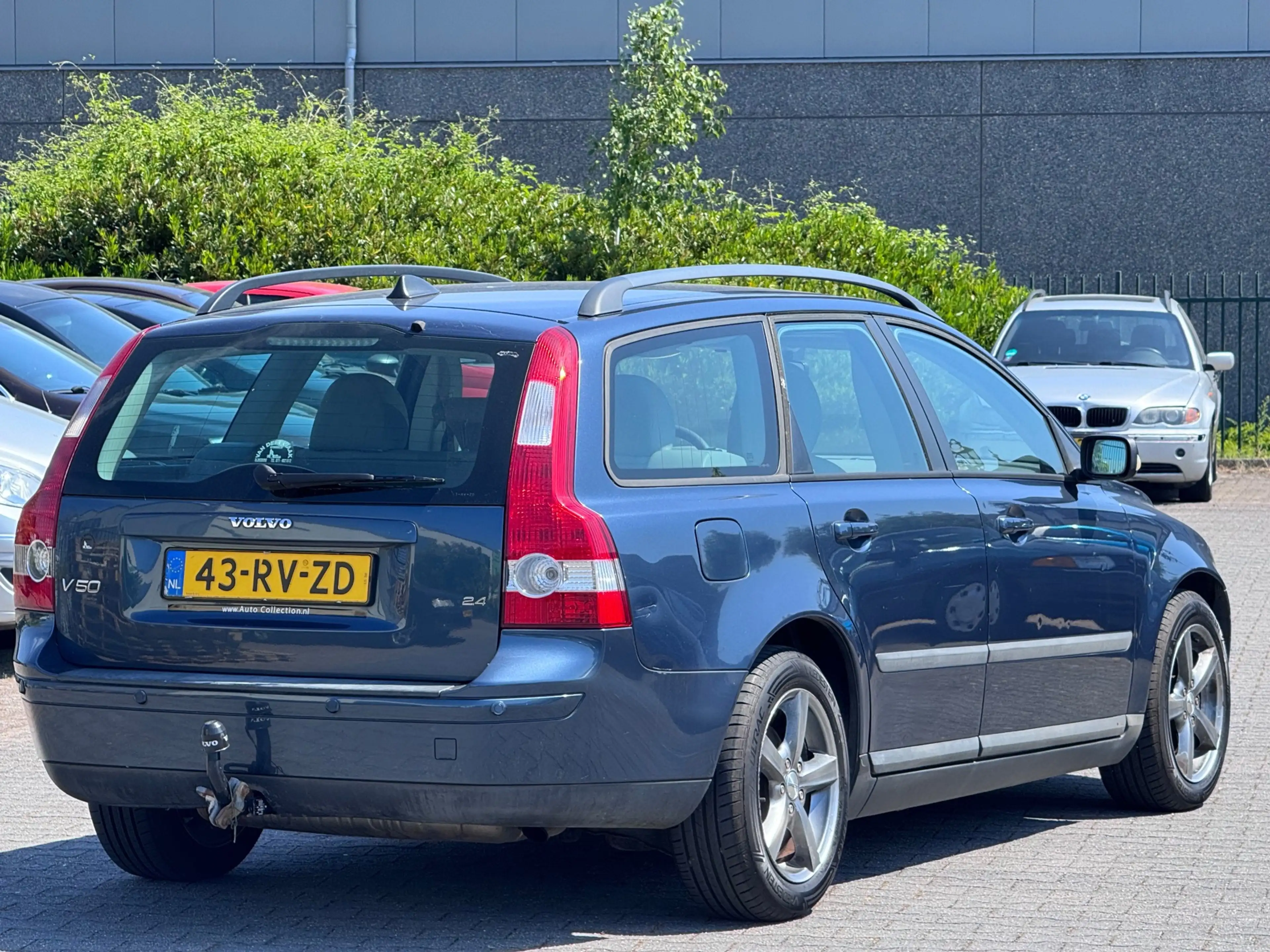 Volvo V50 2.4 Kinetic | Automaat | Parkeersensoren | Airco | — photo 2