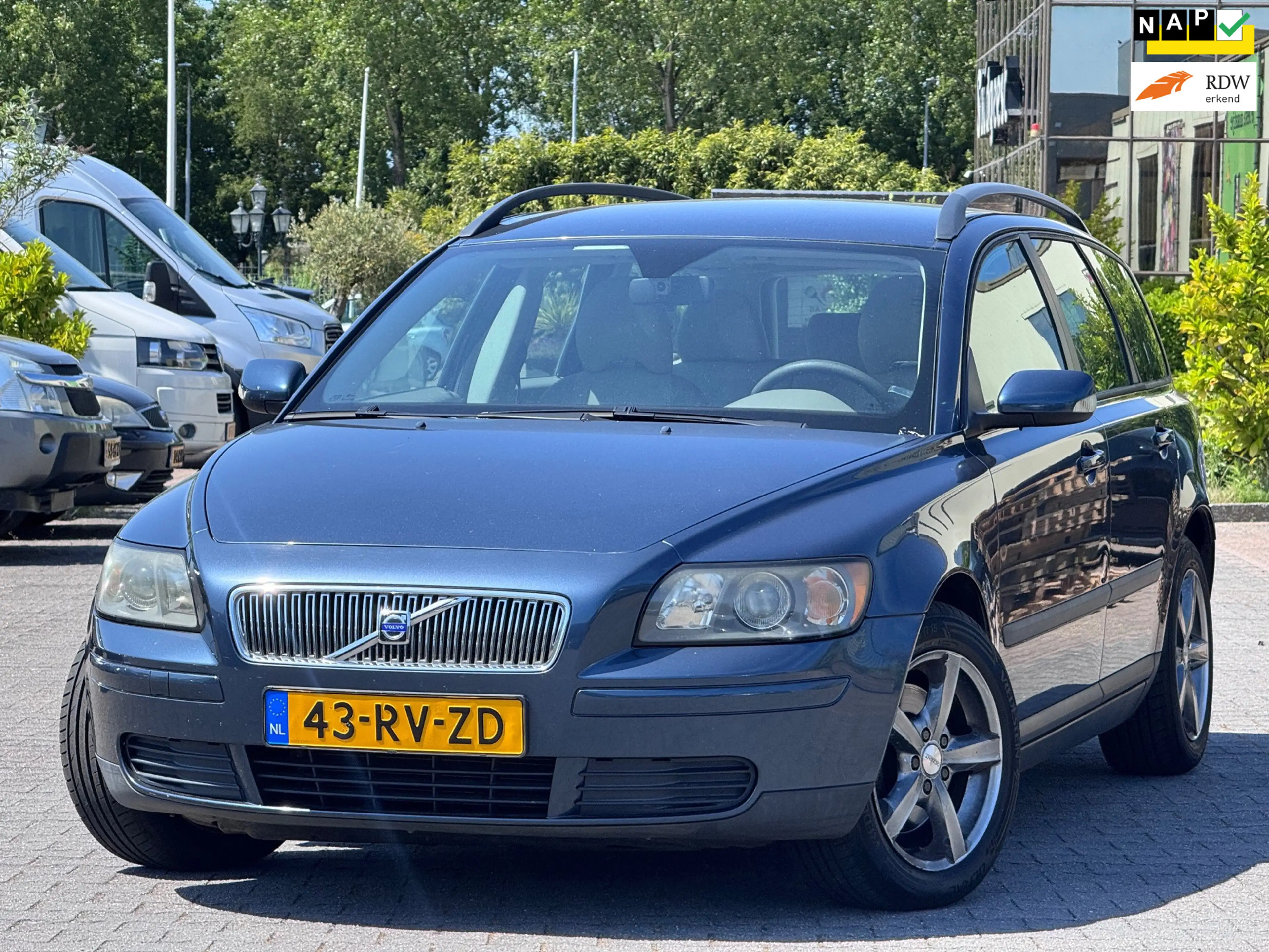 Volvo V50 2.4 Kinetic | Automaat | Parkeersensoren | Airco |
