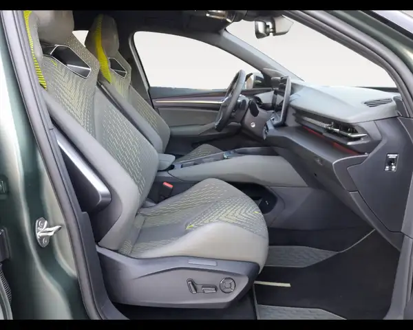Cupra Raval view 15
