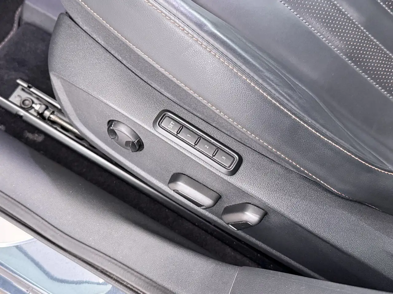 Cupra Formentor 2.0 TDI 4Drive Aut LED 360-CAM RADAR, миниатюра 24