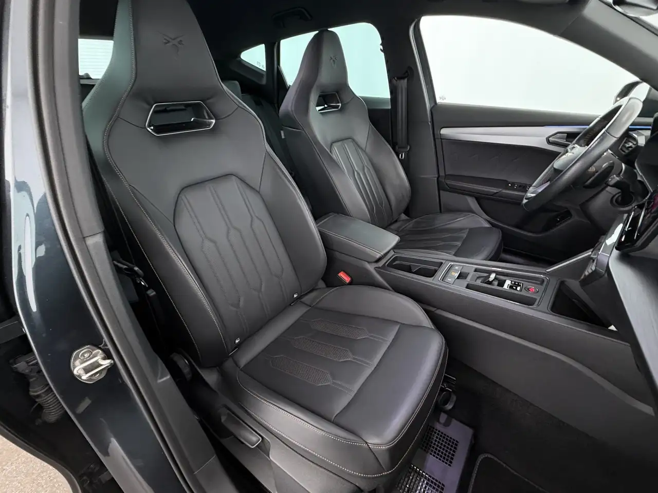 Cupra Formentor 2.0 TDI 4Drive Aut LED 360-CAM RADAR, миниатюра 15