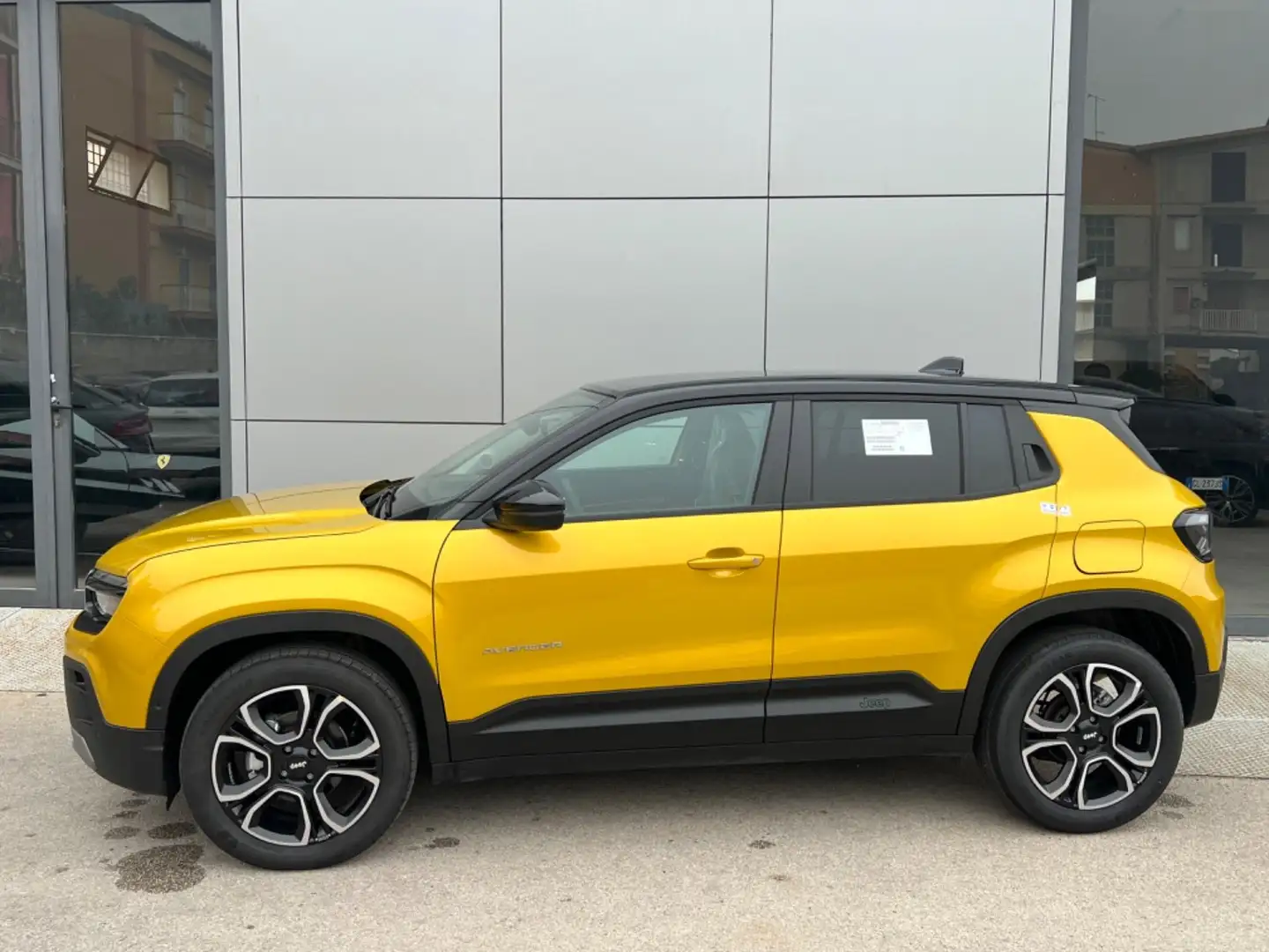 Jeep Avenger 1.2 Summit possibilità noleggio no scoring Złoty - 2