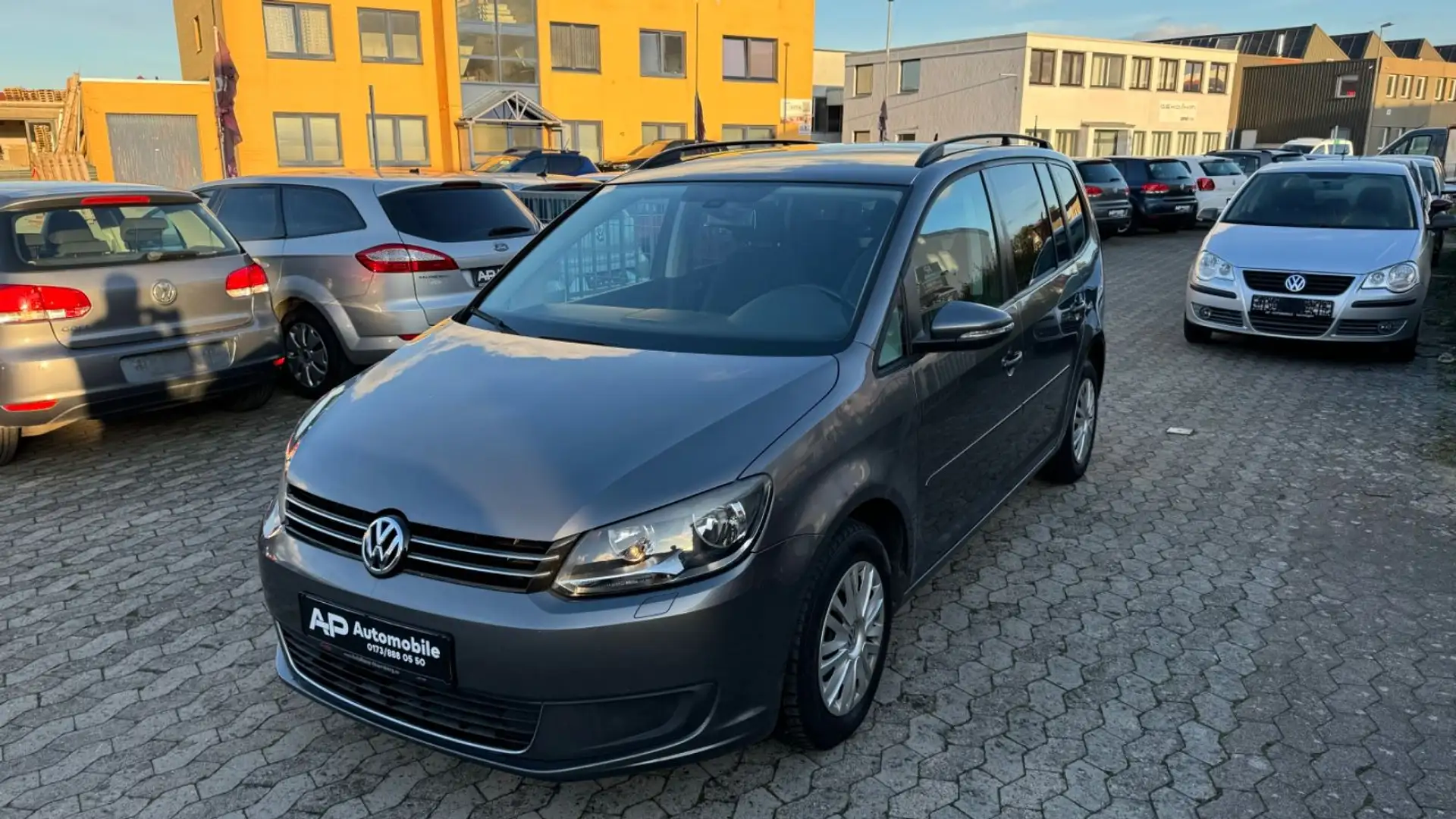 Volkswagen Touran Trendline Motorschaden Grau - 1
