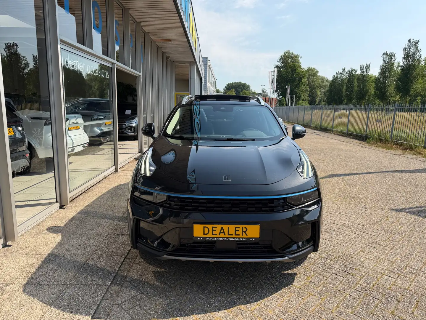 Lynk & Co 01 1.5 PHEV 261PK PANO , CAMERA , ELEKTISCHE ACHTERKL Zwart - 2