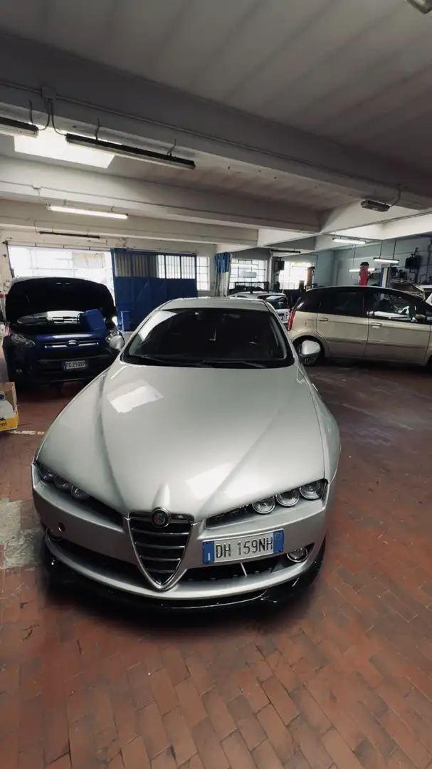 Alfa Romeo 159 Sportwagon 1.9 JTDM 16V DPF Distinctive - 2