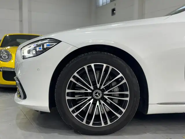 Mercedes-Benz S Class view 5