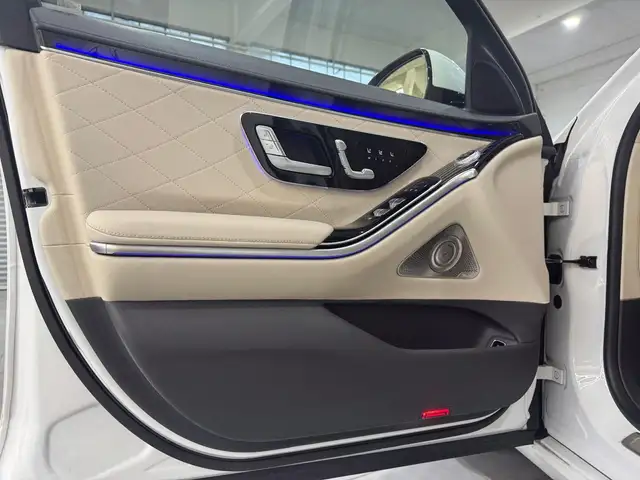 Mercedes-Benz S Class view 14