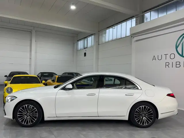 Mercedes-Benz S Class view 4