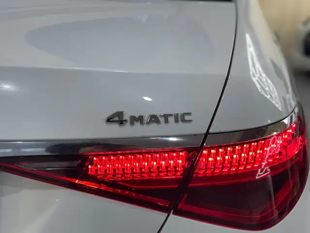 Mercedes-Benz S Class view 10