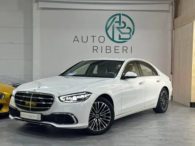Mercedes-Benz S Class view 3
