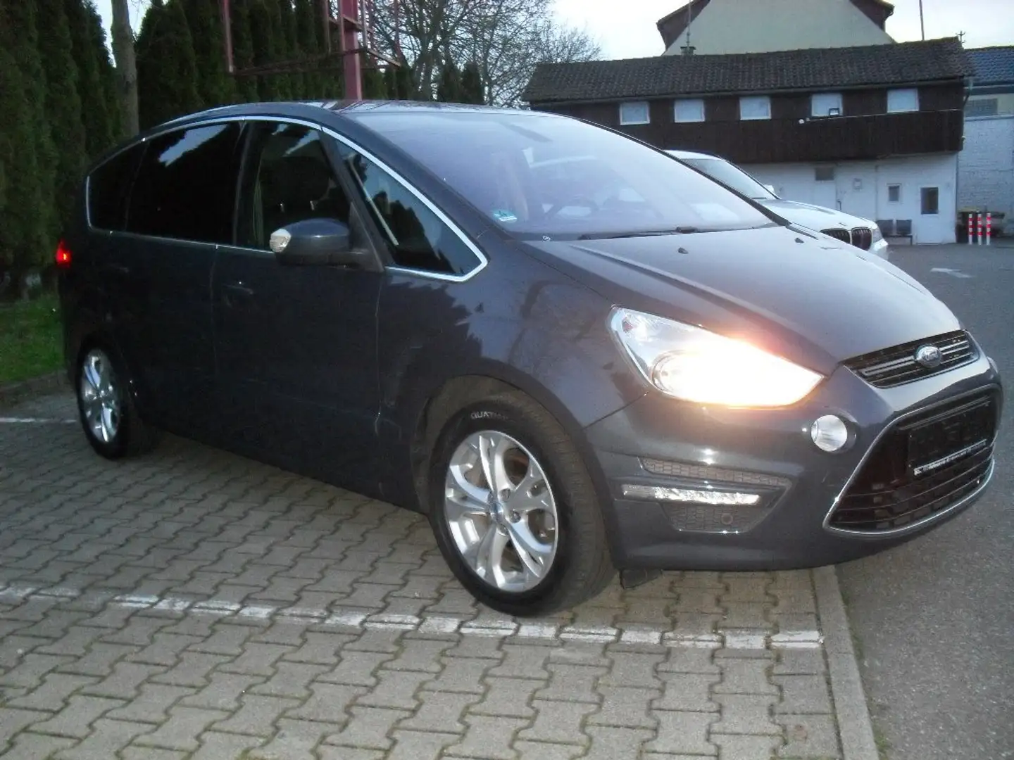 Ford S-Max 1.6 TDCi DPF Start Stopp System Gris - 2