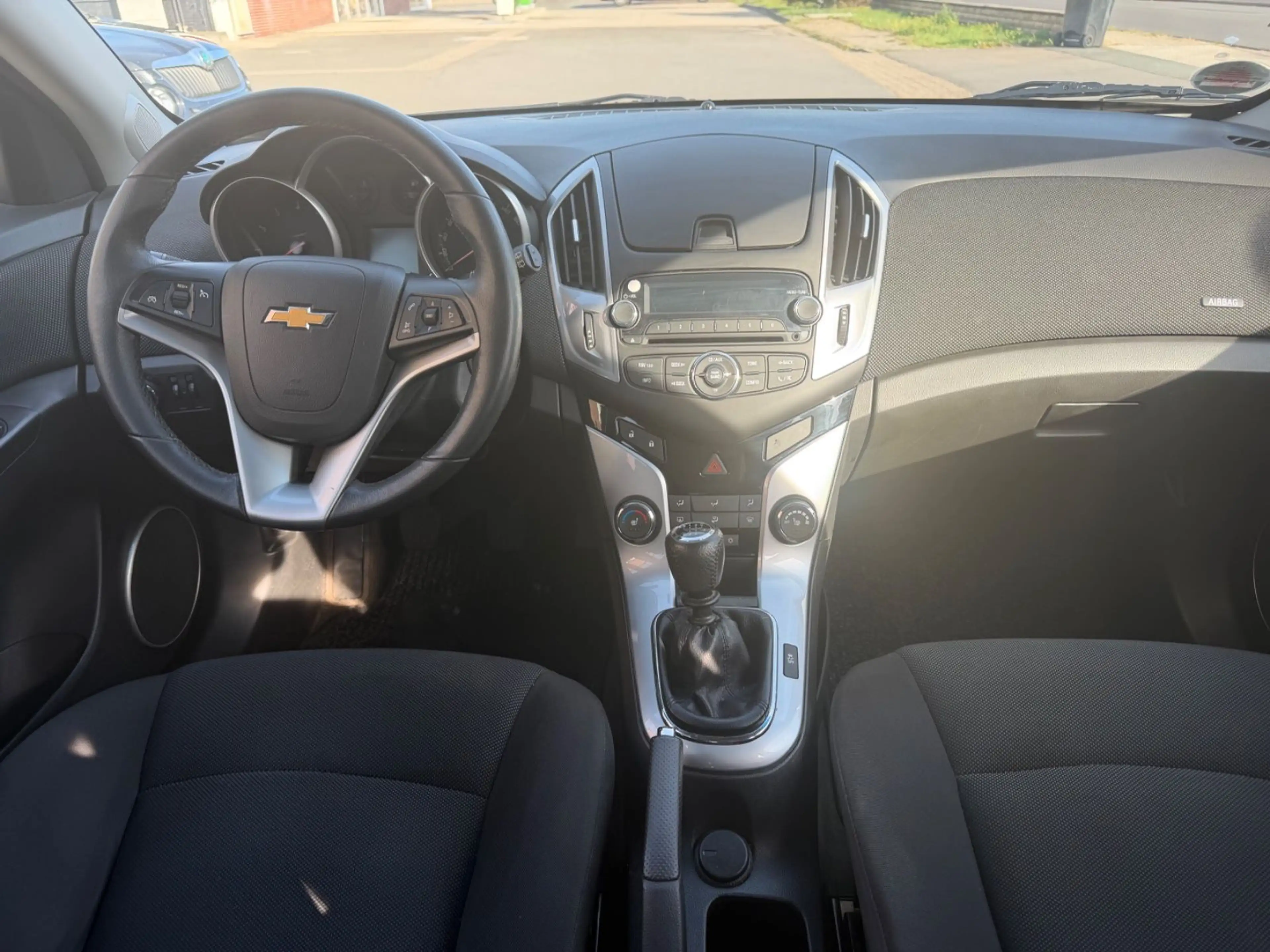 Chevrolet Cruze 1.8 LTZ/AHK/1.Hand/TÜV NEU/Garantie — photo 5