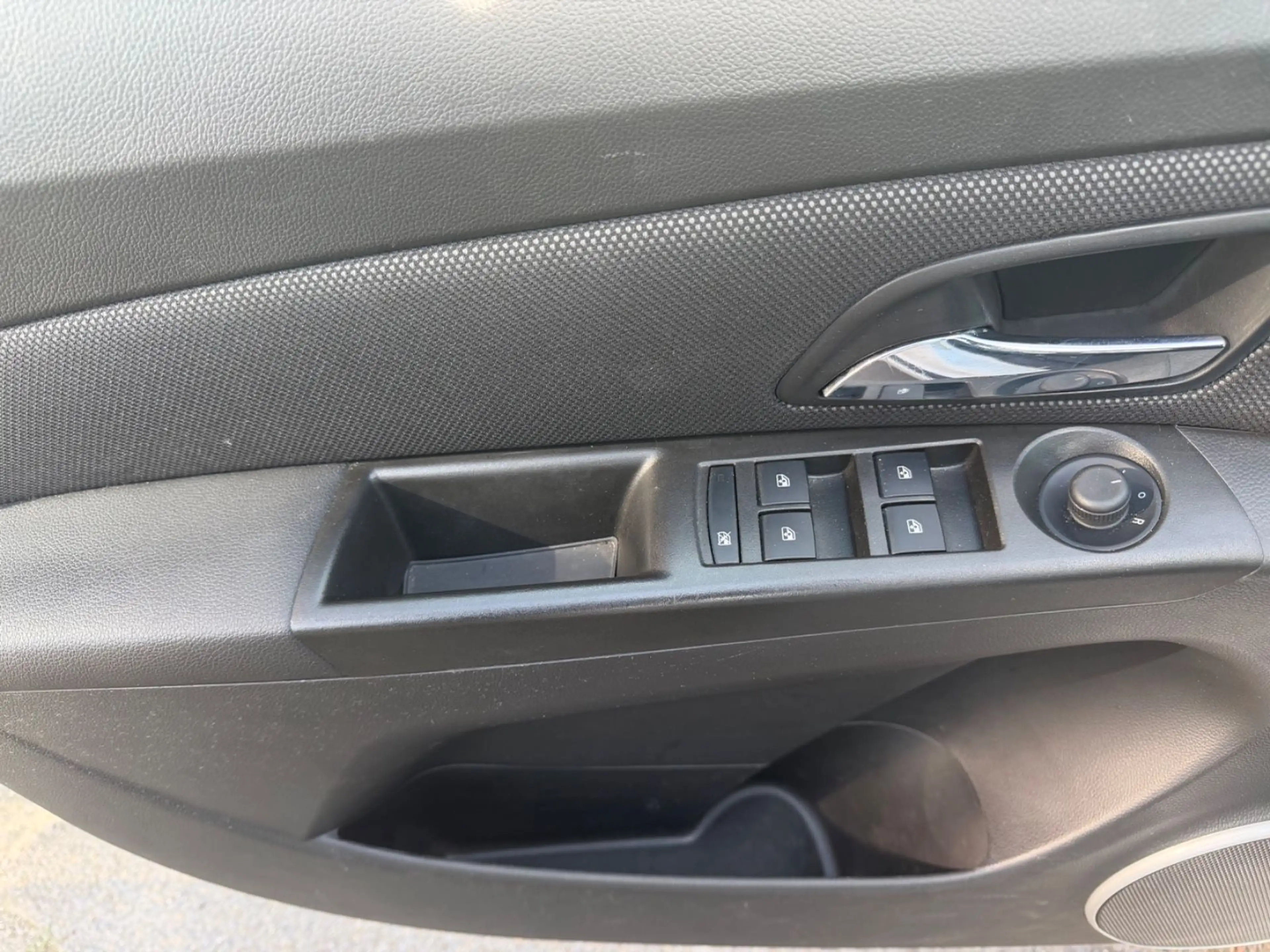 Chevrolet Cruze 1.8 LTZ/AHK/1.Hand/TÜV NEU/Garantie — photo 6