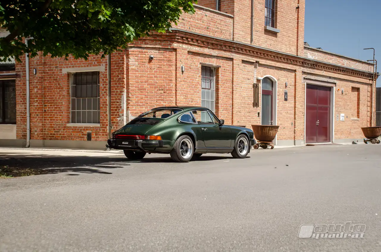 Porsche 911 Carrera 3.0 in Oakgreen, foto 3