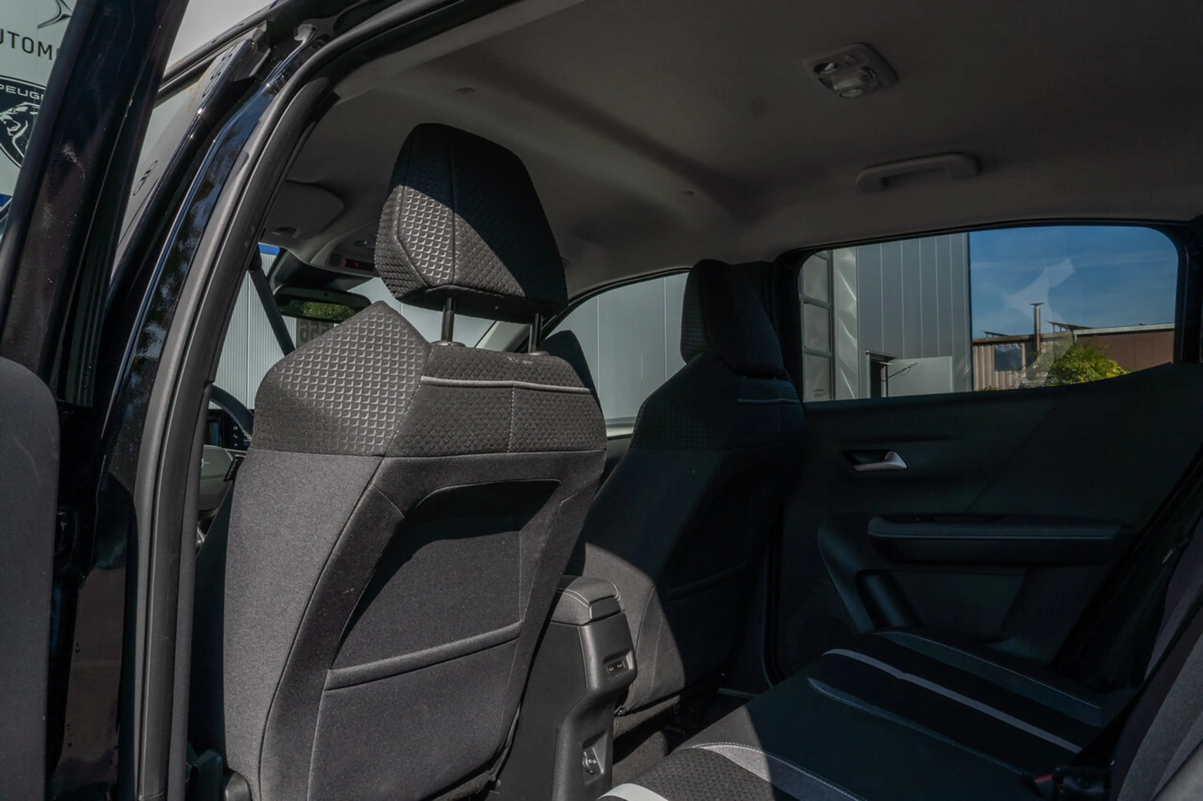 Opel Frontera GS 1.2T Hybrid 145pk — photo 15