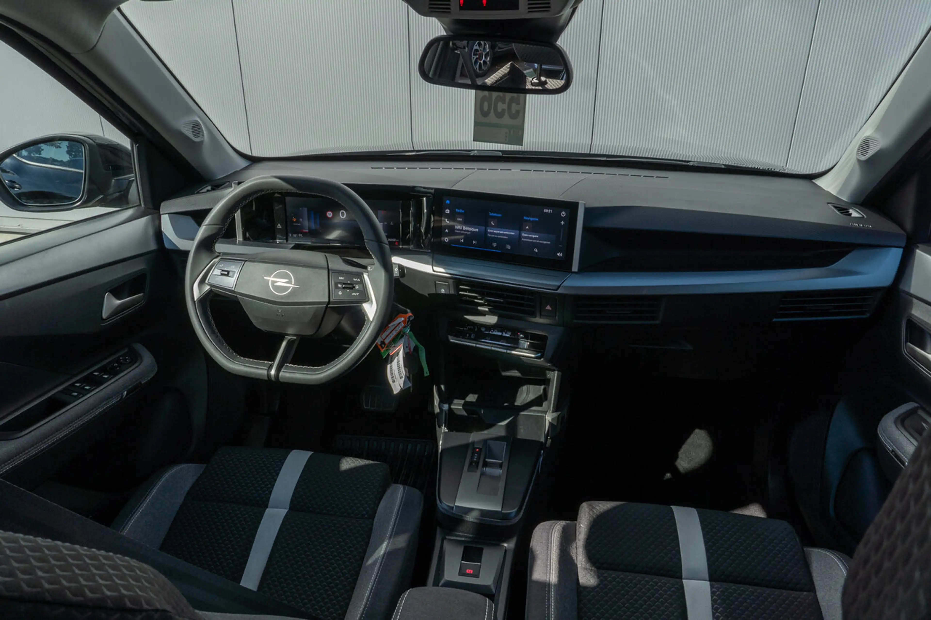 Opel Frontera GS 1.2T Hybrid 145pk — photo 13