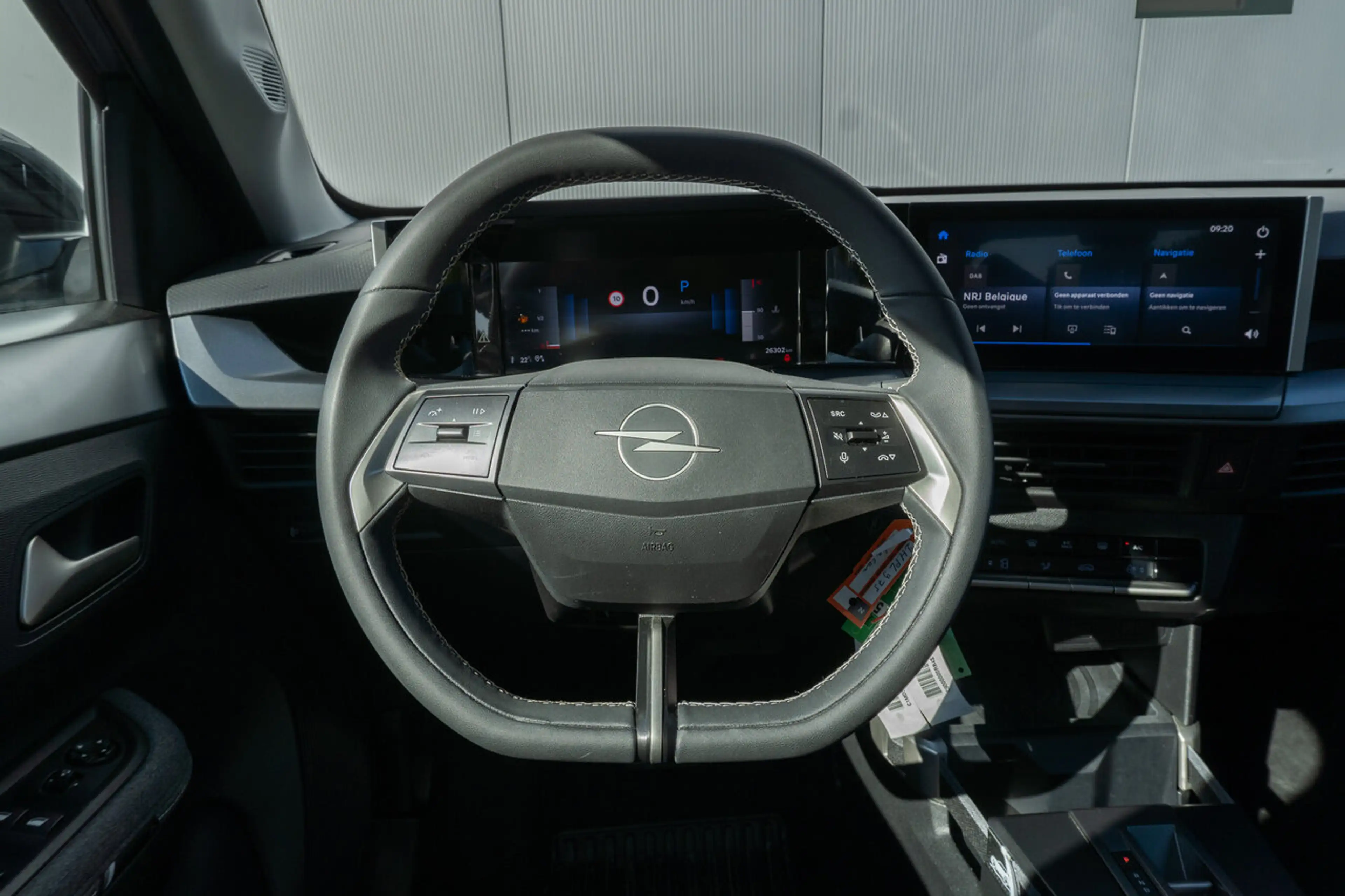 Opel Frontera GS 1.2T Hybrid 145pk — photo 11