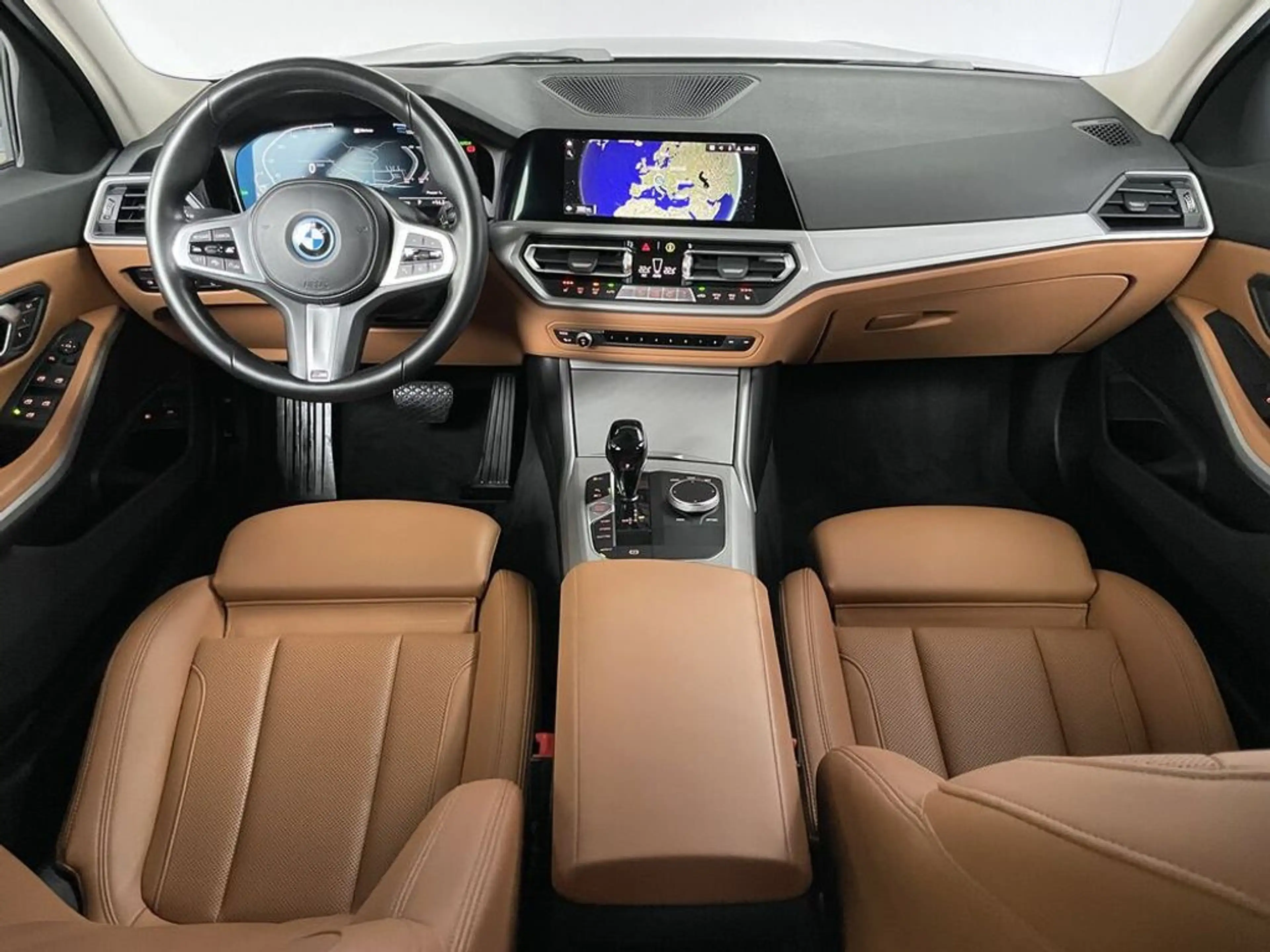 BMW 330 e xDrive M-Lenkrad *LED*ACC*MEMO*Sportsitz*StHz — photo 6