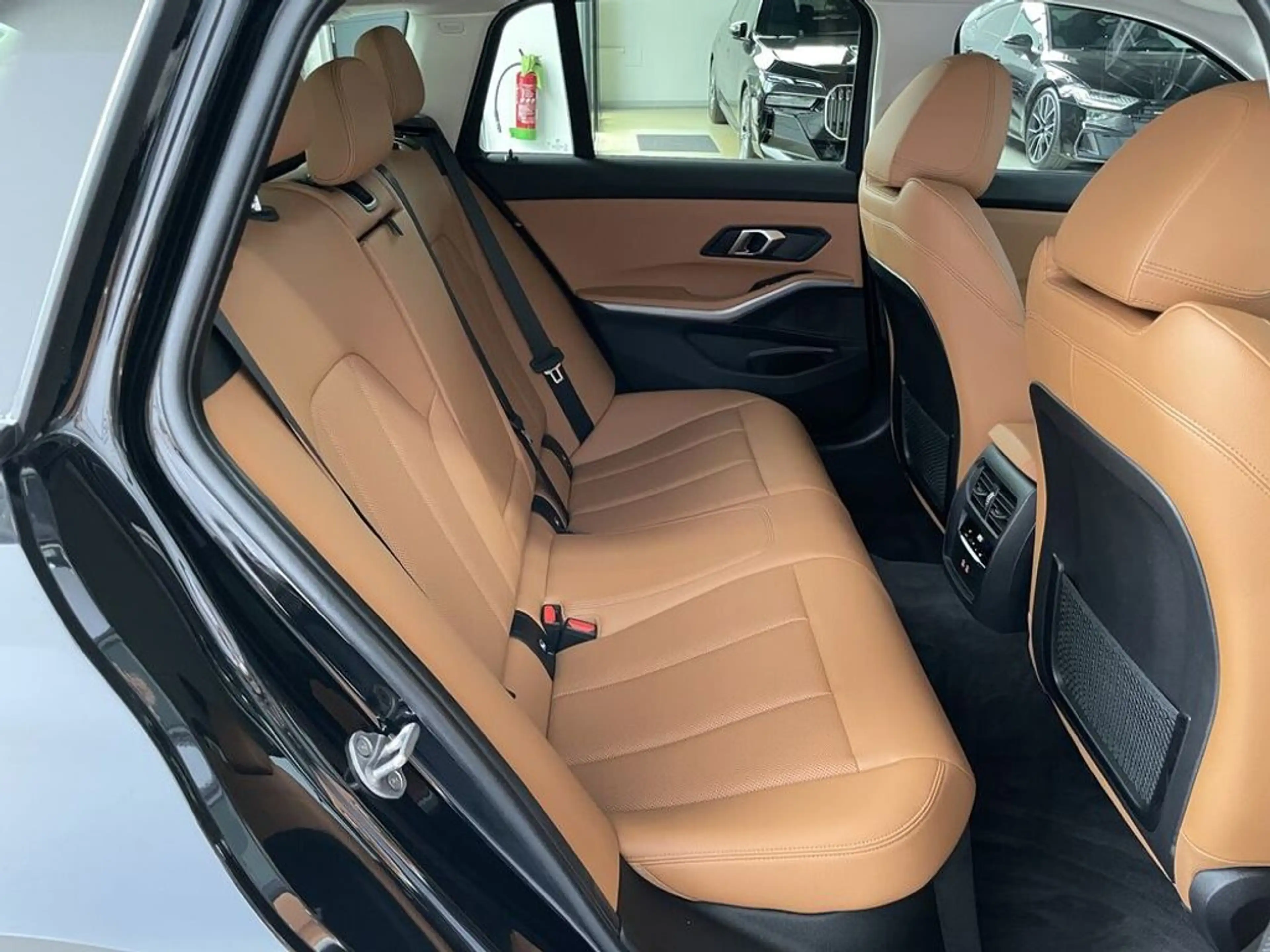 BMW 330 e xDrive M-Lenkrad *LED*ACC*MEMO*Sportsitz*StHz — photo 11