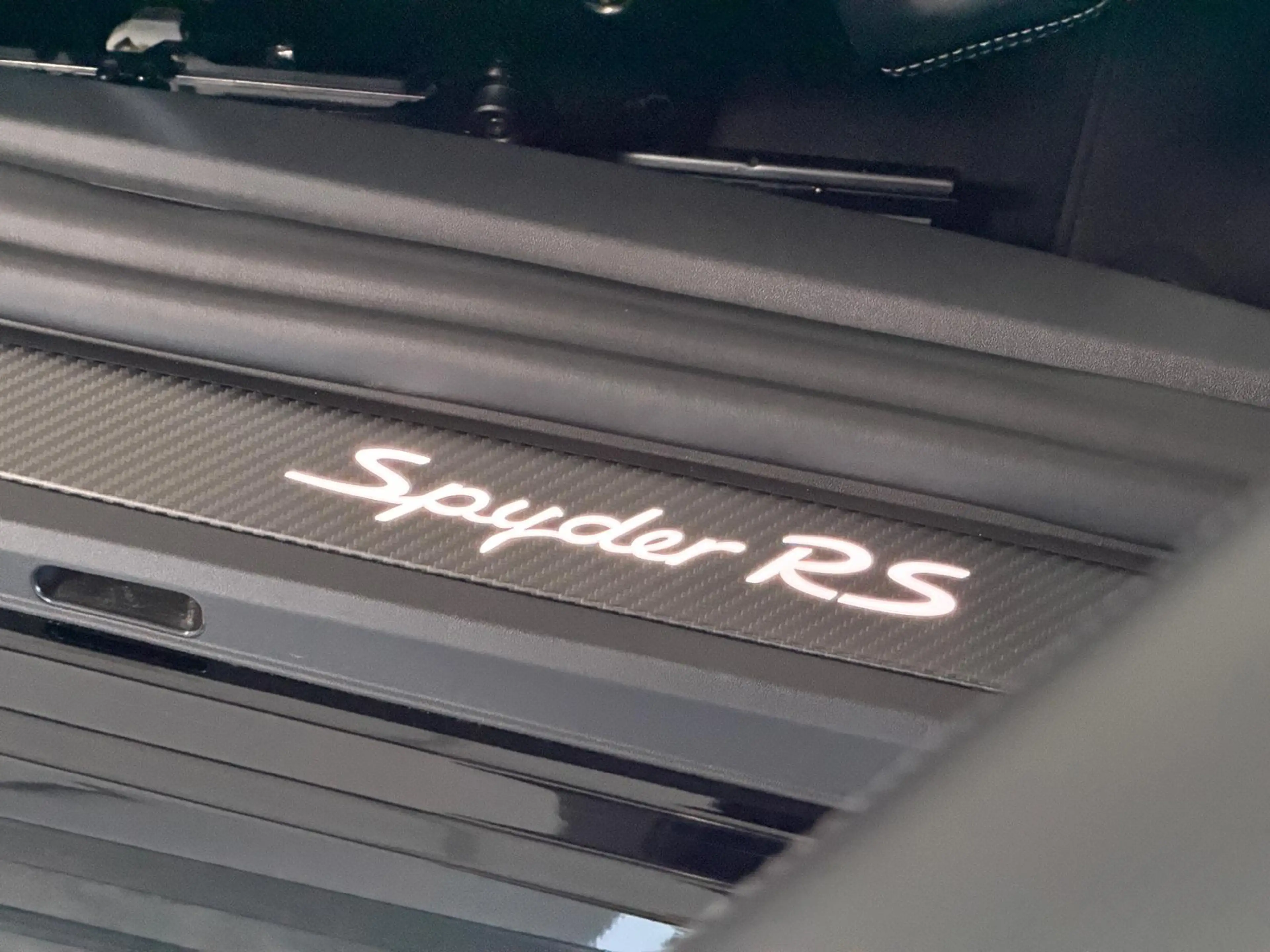 Porsche Boxster Spyder RS WEISSACH LIFT SCHALE BOSE — photo 11