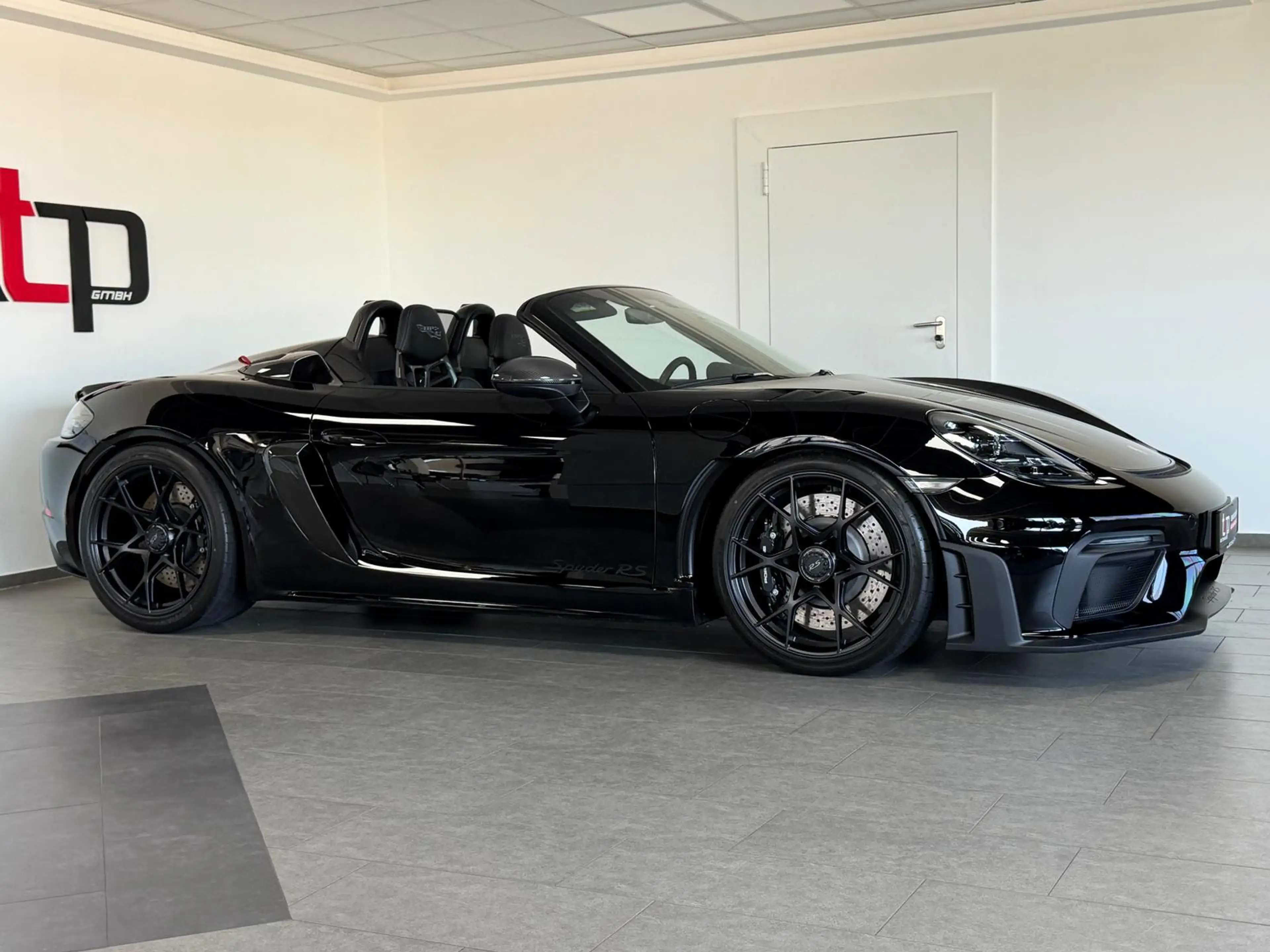 Porsche Boxster Spyder RS WEISSACH LIFT SCHALE BOSE — photo 9