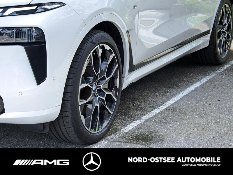 BMW X7 xDRIVE 40 d M SPORT 7-SITZE PANO AHK KAMERA — photo 4