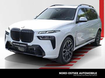 xDRIVE 40 d M SPORT 7-SITZE PANO AHK KAMERA