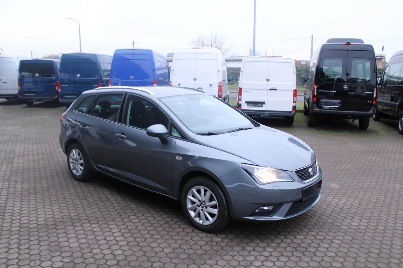 SEAT Ibiza ST Style Salsa,Klima,Navi,AHK,PDC,Tempomat Grau - 2