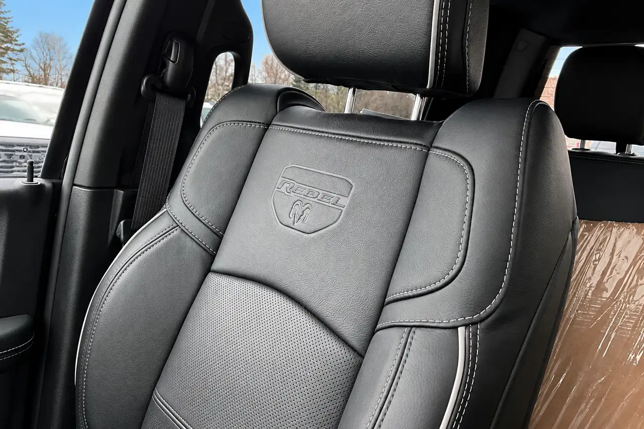 RAM 2500 снимка RAM 2500
