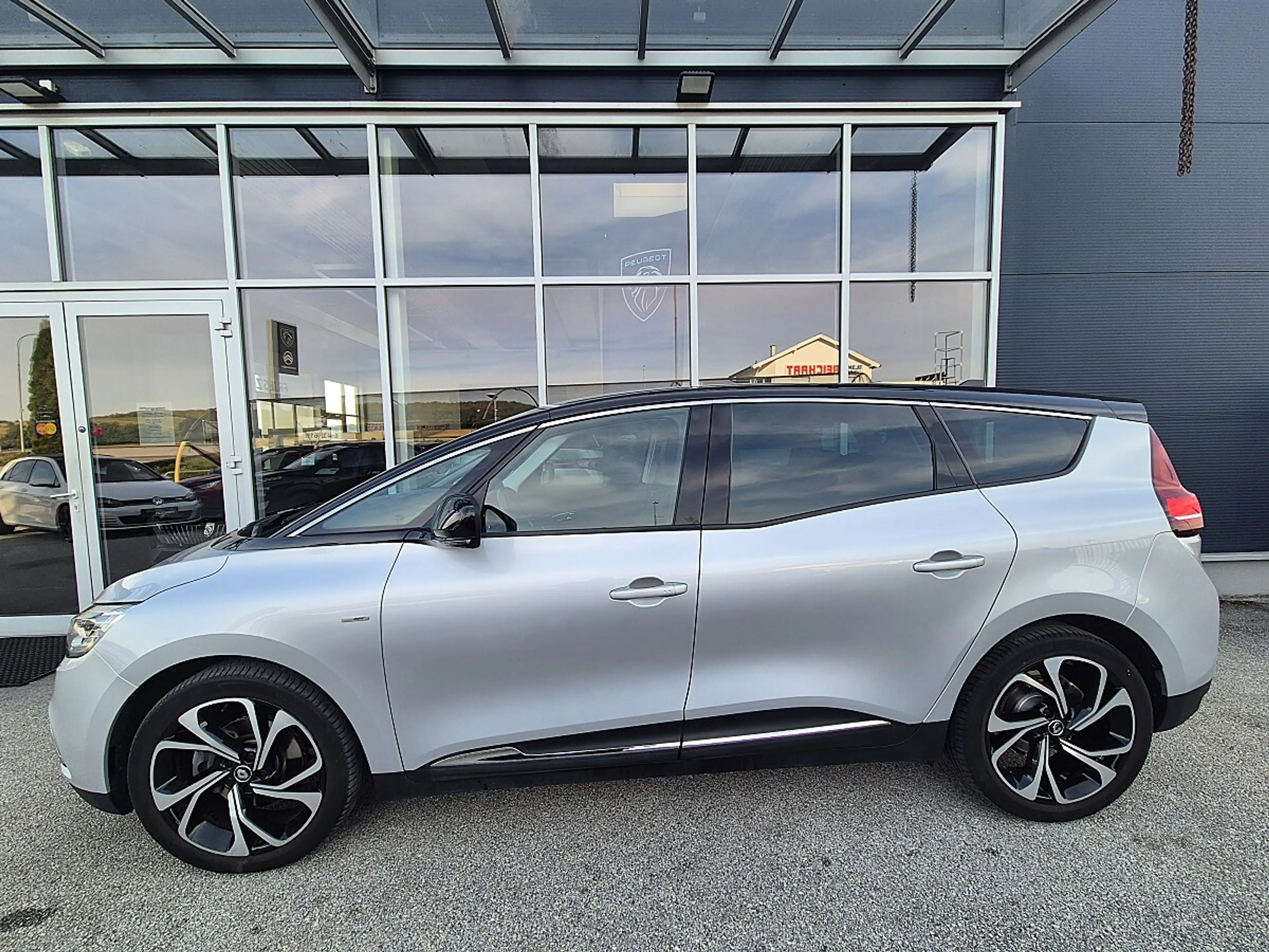Renault Grand Scenic IV 1.7 BLUE dCi 120 Grand BOSE (Euro — photo 3