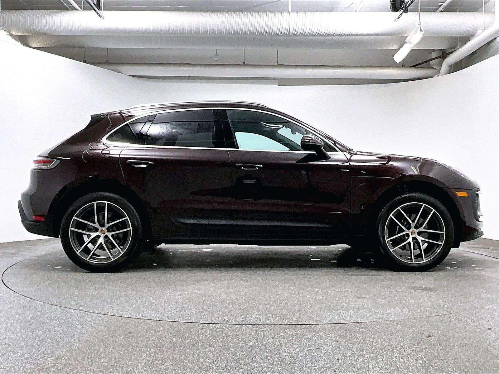2026 Porsche Macan AWD alt 4