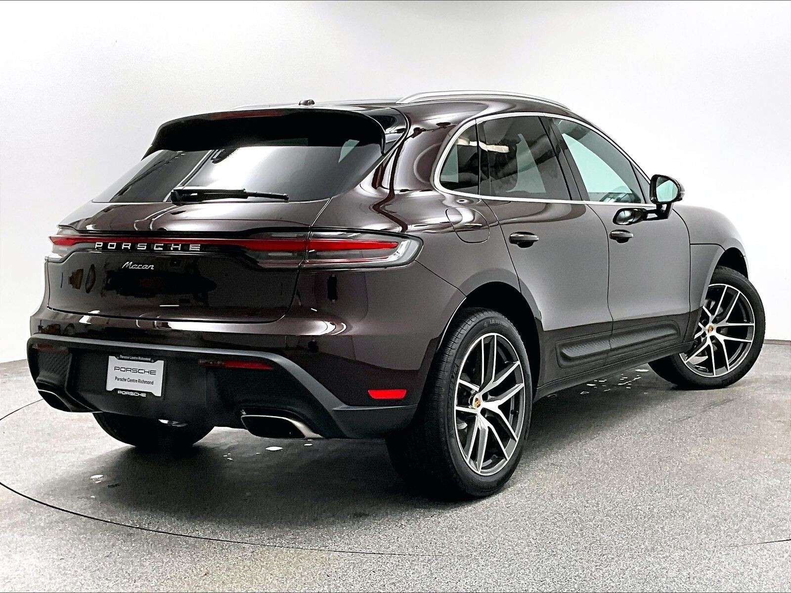 2026 Porsche Macan AWD alt 5