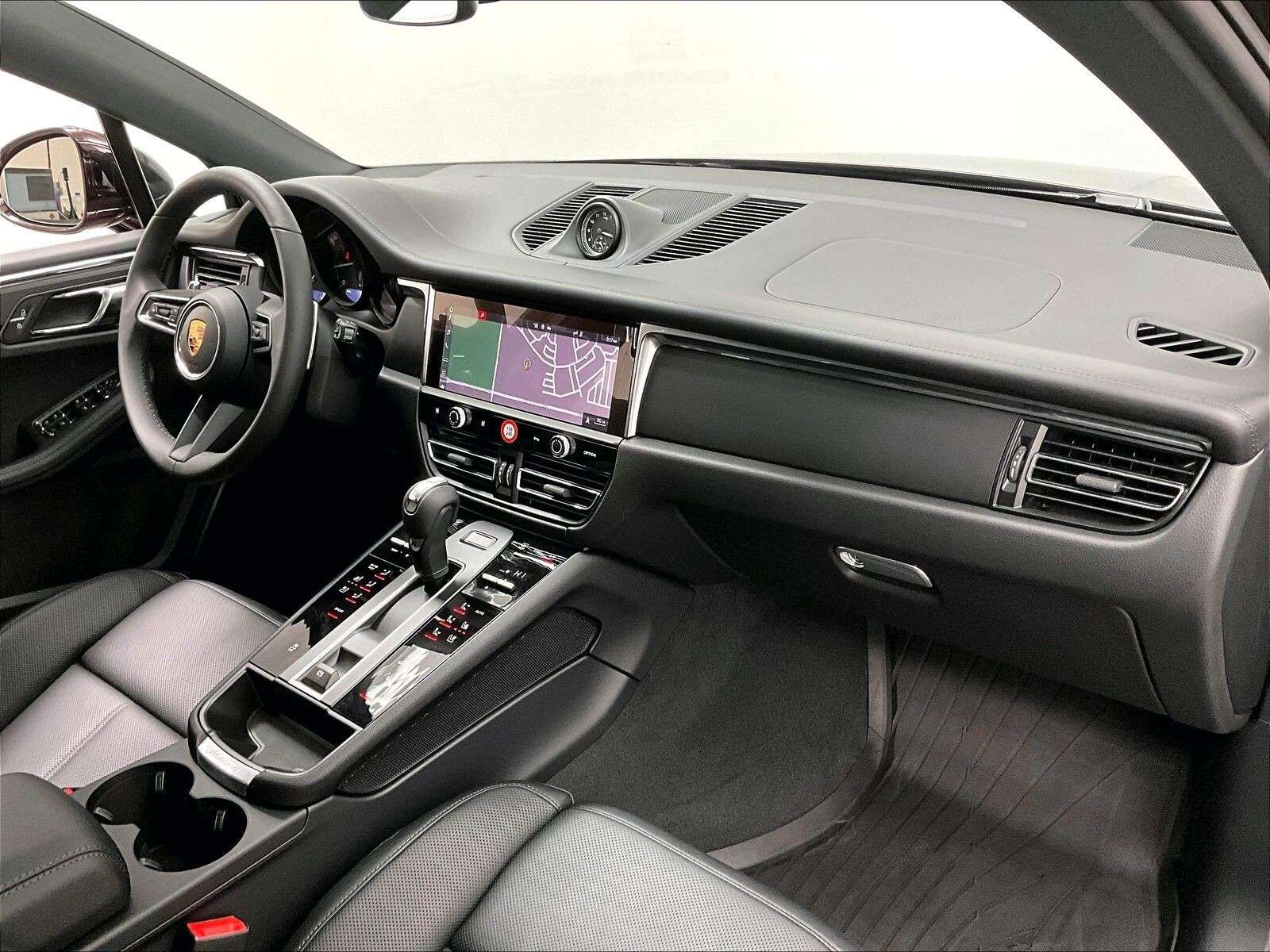 2026 Porsche Macan AWD thumb 27