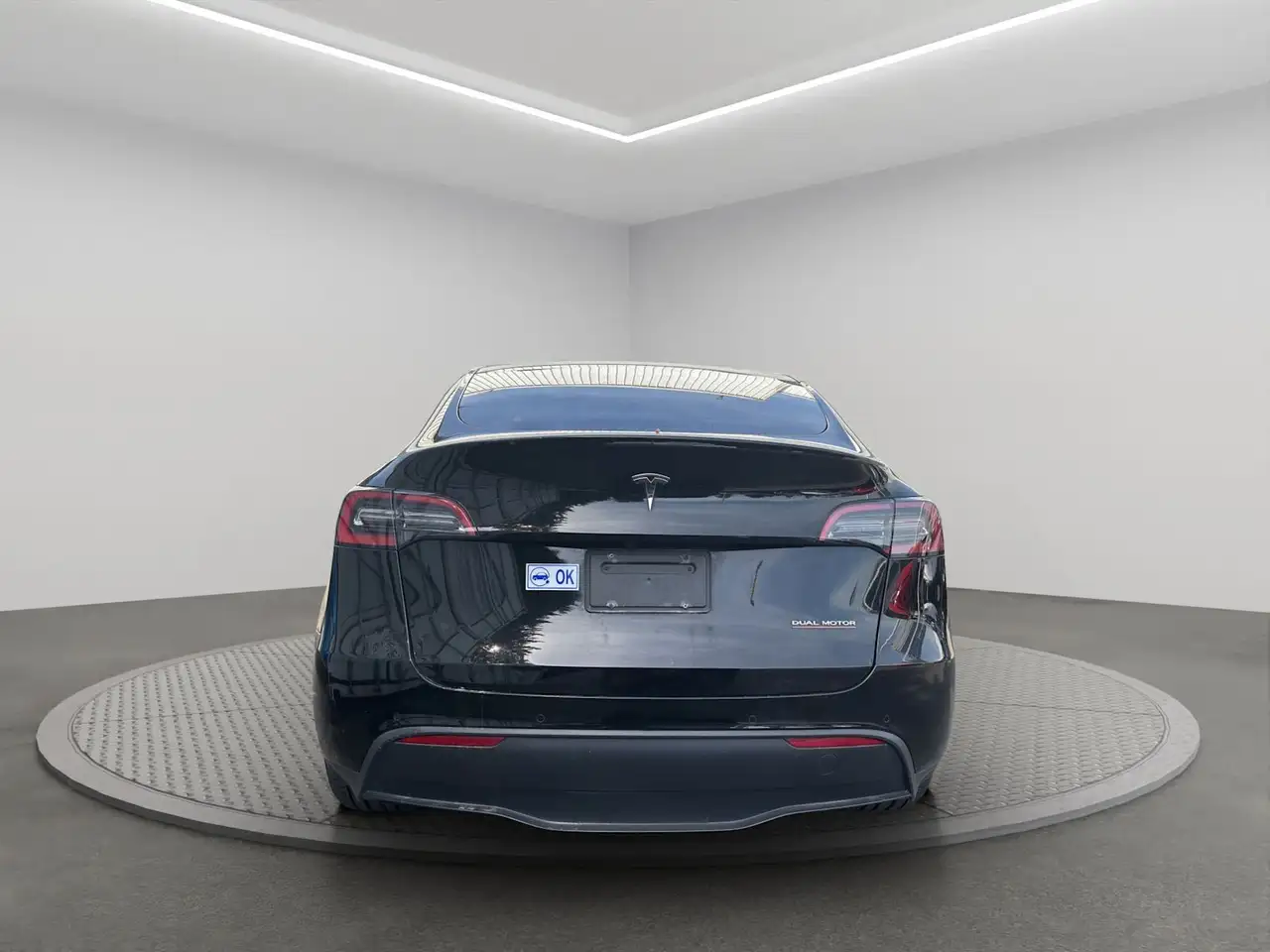 Tesla Model Y снимка Tesla Model Y