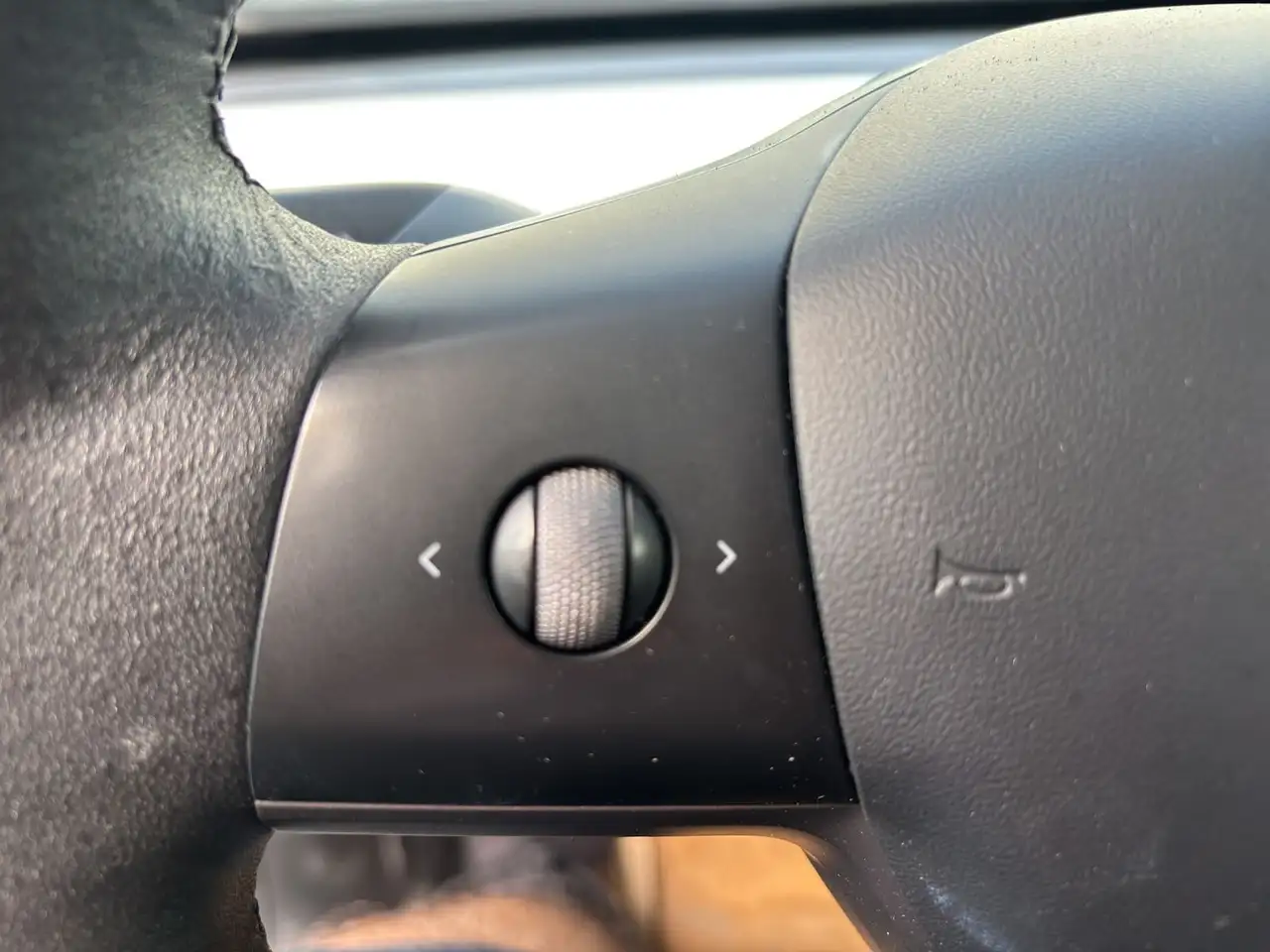 Tesla Model Y снимка Tesla Model Y