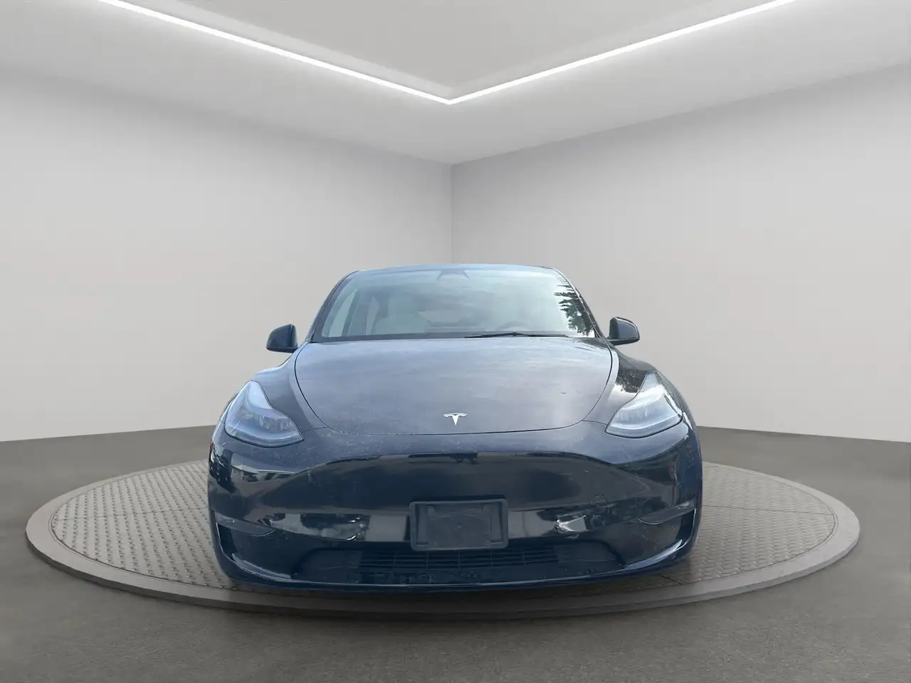 Tesla Model Y снимка Tesla Model Y