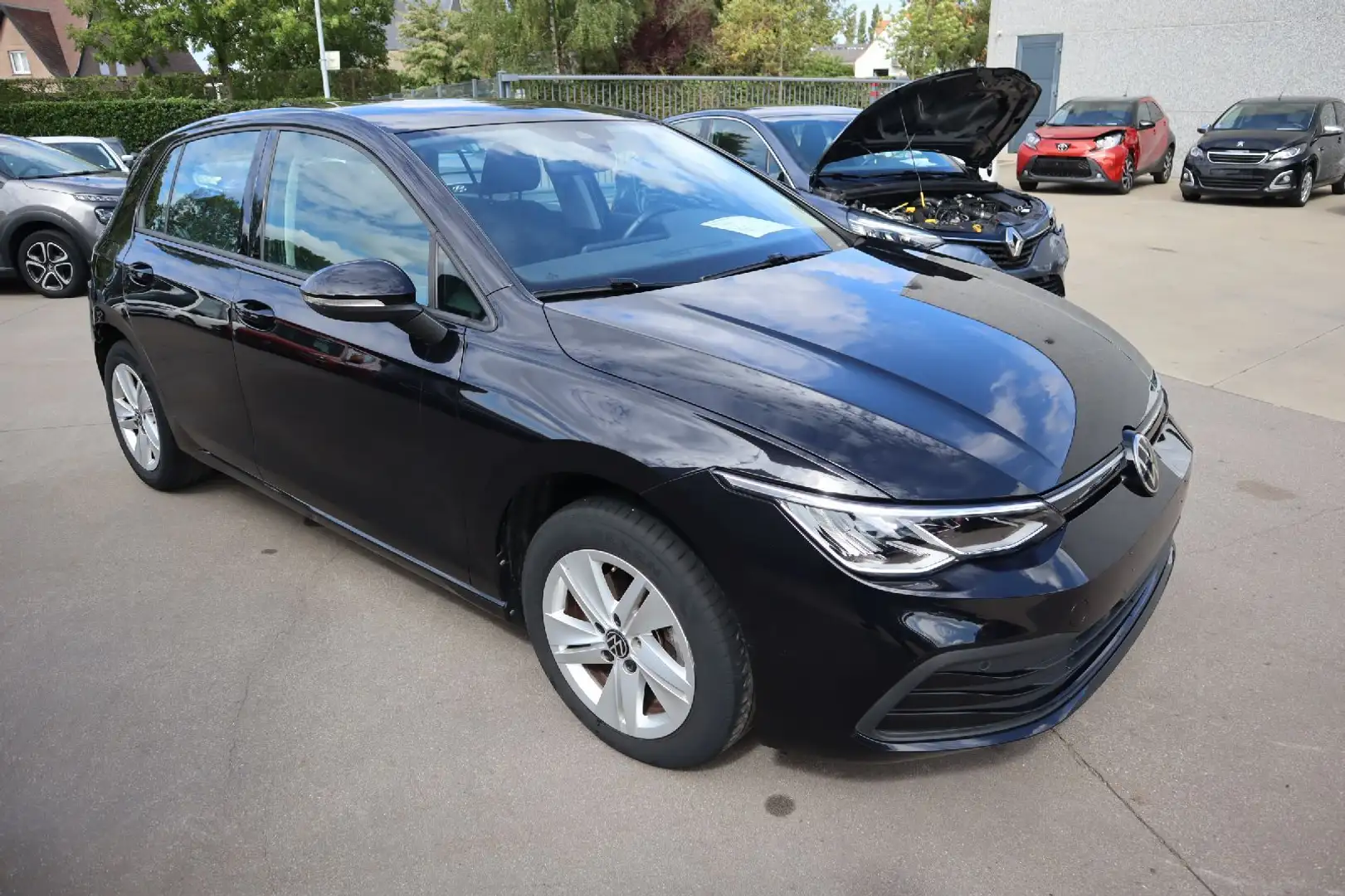 Volkswagen Golf 1.0 Benz Zwart - 1