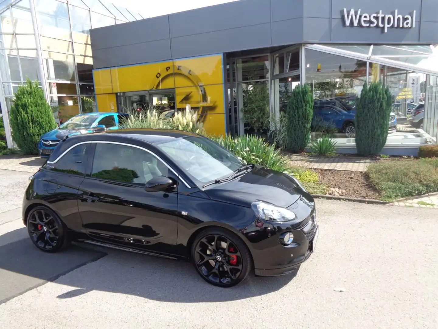 Opel Adam 1.4 Turbo S Schwarz - 1