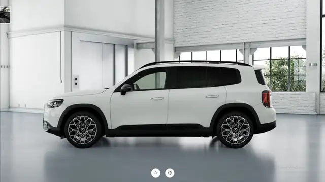 Mercedes-Benz GLB view 2