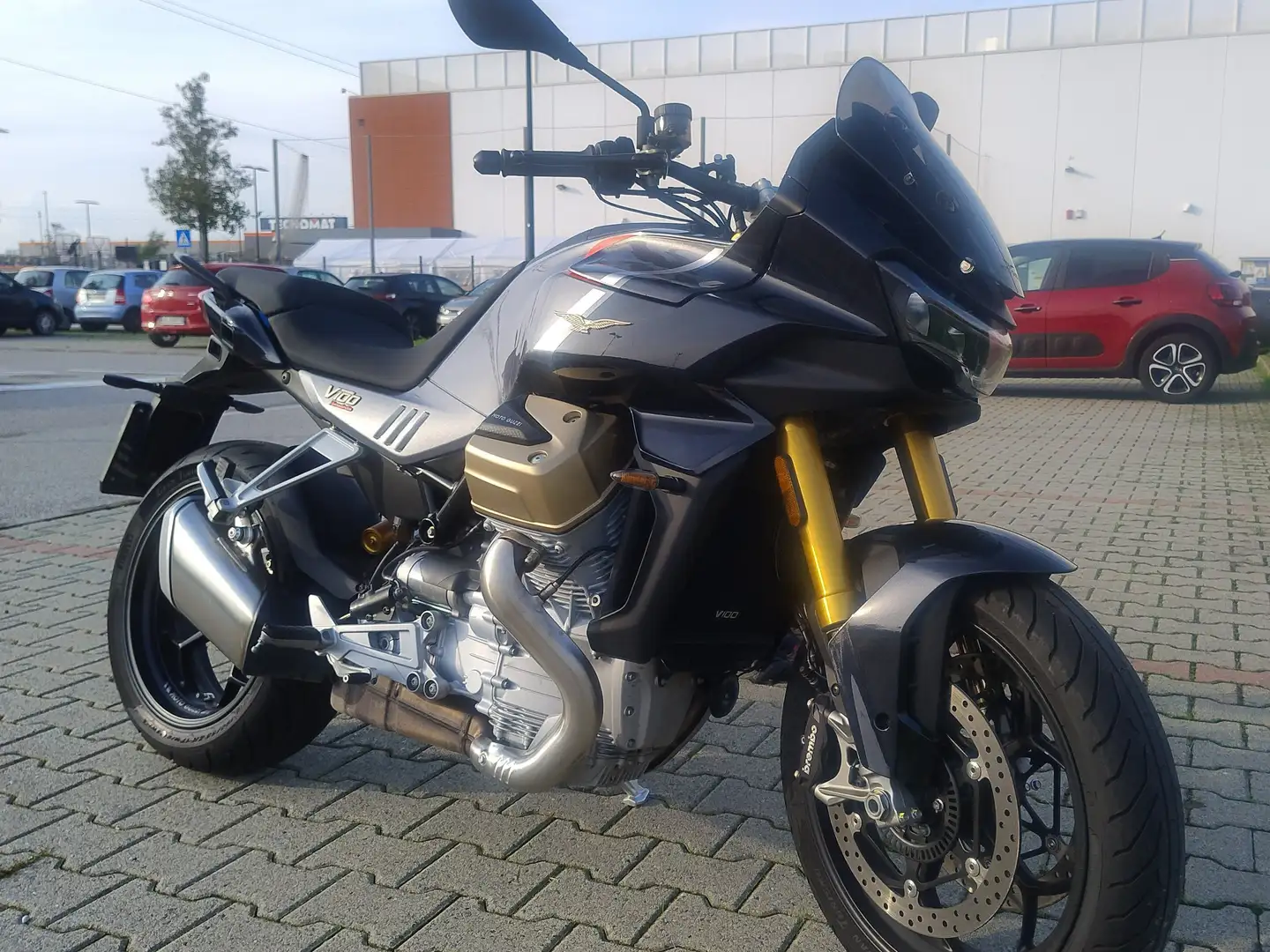 Moto Guzzi V 100 V100 Mandello S Szary - 2