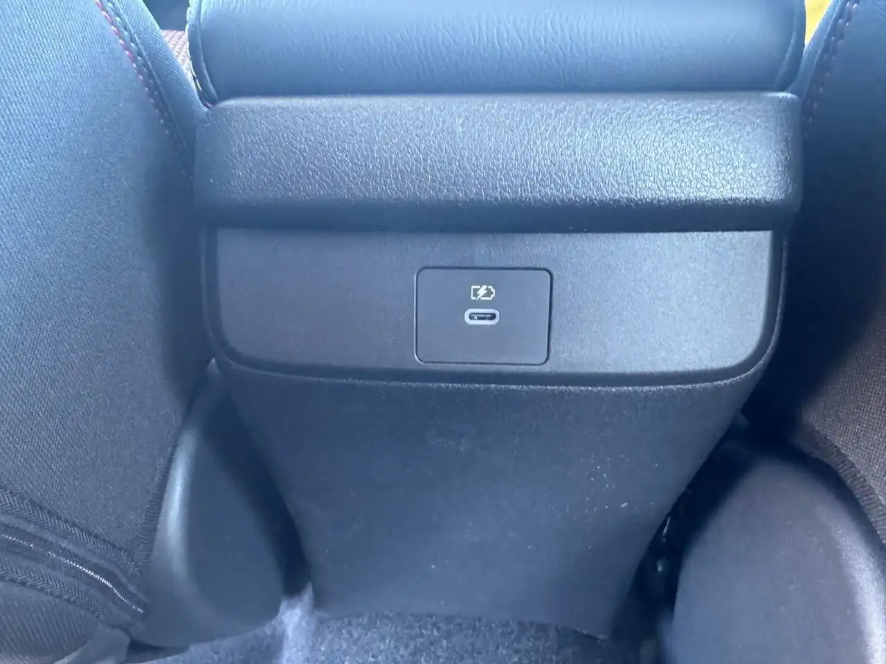 Nissan Sentra снимка Nissan Sentra