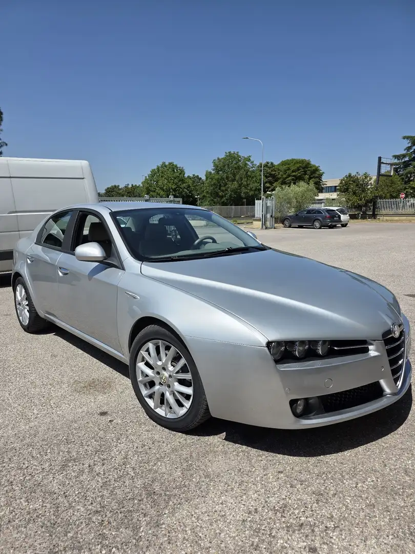 Alfa Romeo 159 exlusive 1.9 jtdm Argent - 1
